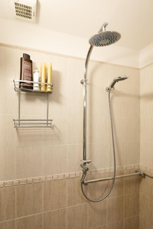 Monti Romantic Sunshine Maisonette Bagian luar foto